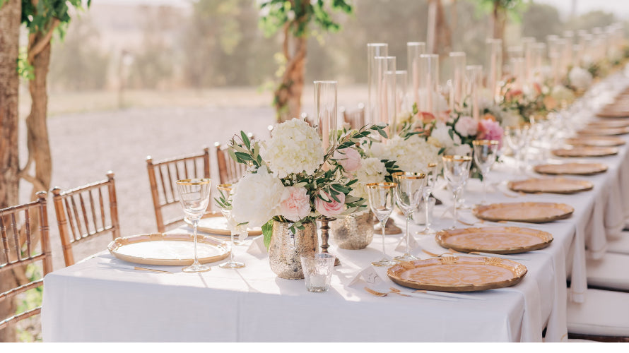Décorer une Table pour un Jubilé d'Or : Célébrez 50 Ans de Mariage avec Élégance