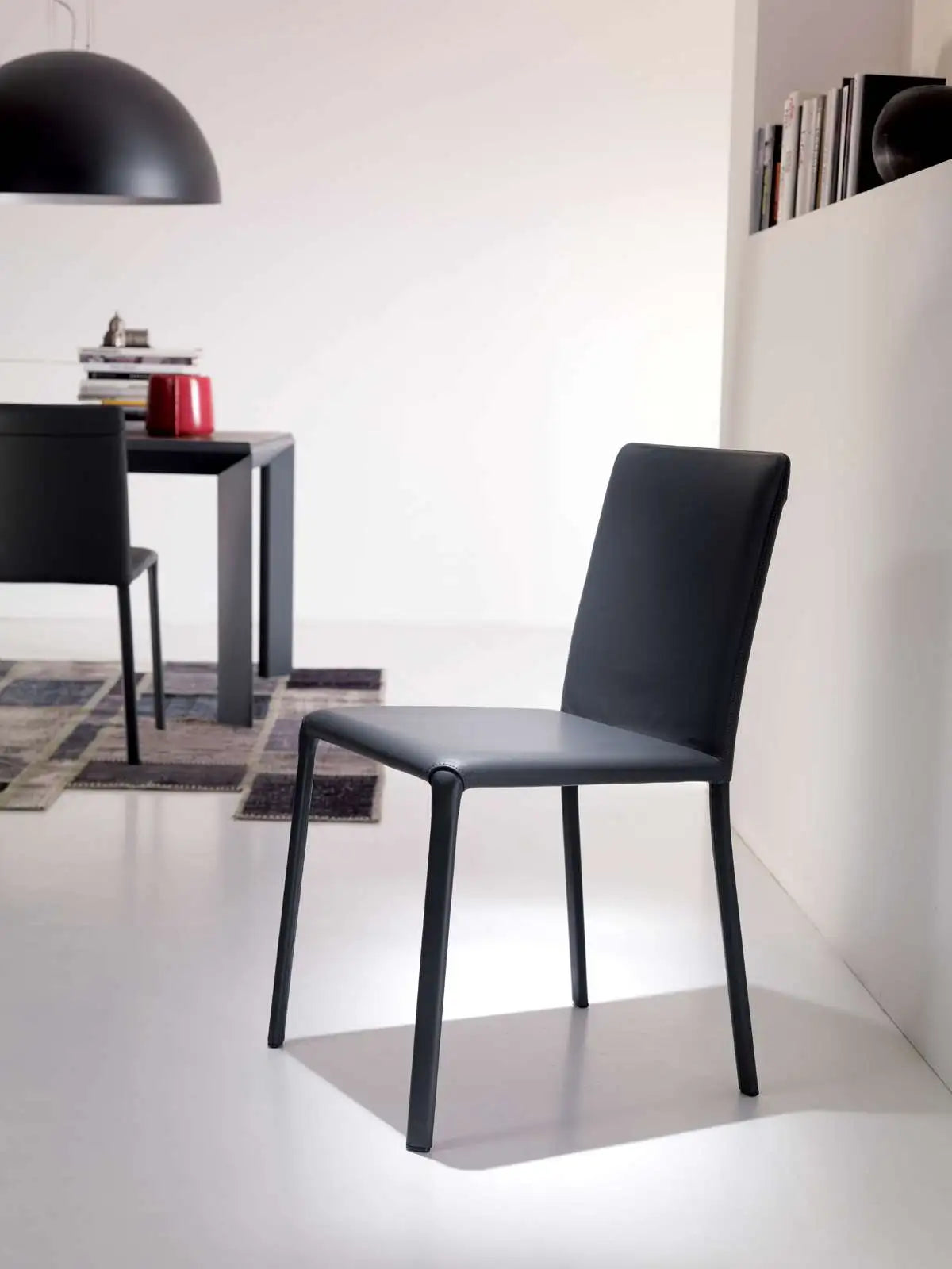 chaise salle à manger design cuir