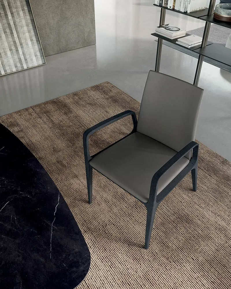 chaise cuir fabrication italien