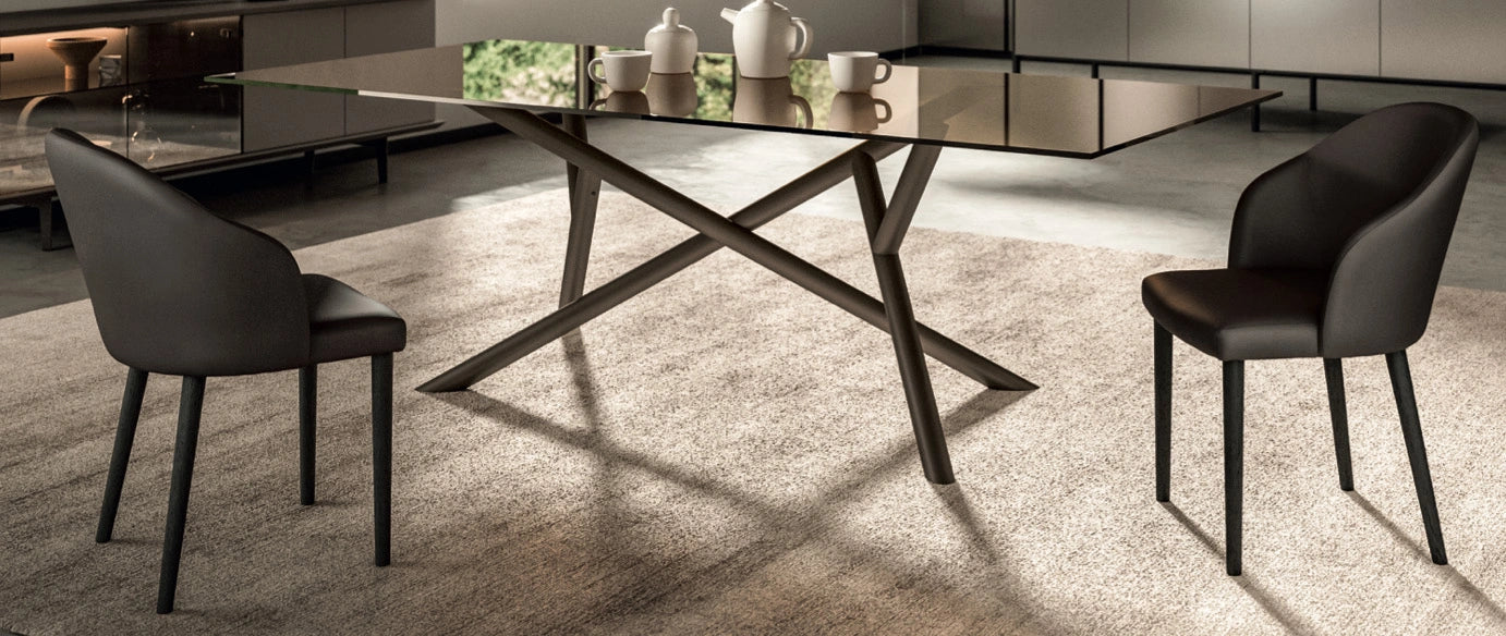 chaise bois et tissu bleu