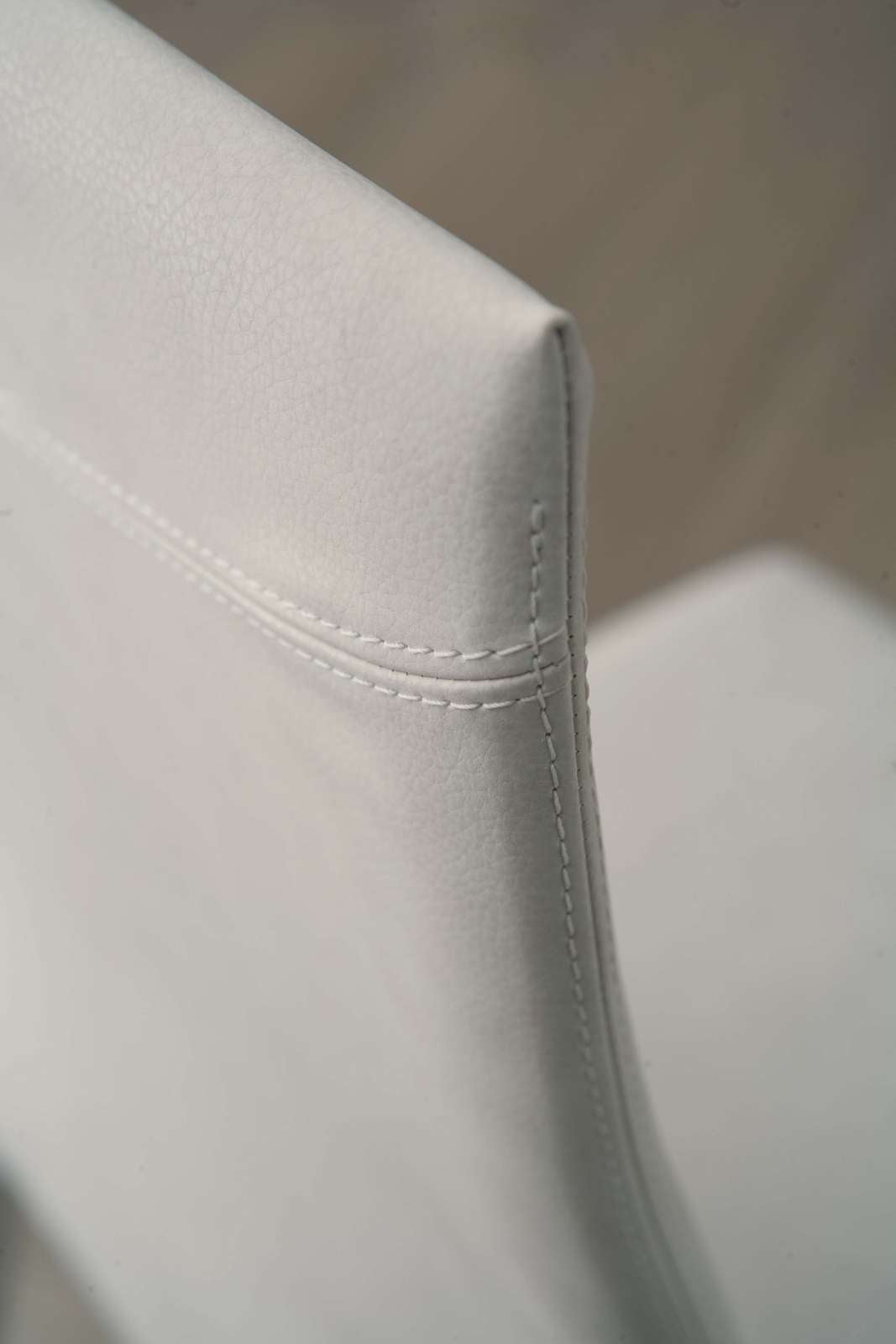 chaise cuir dossier haut