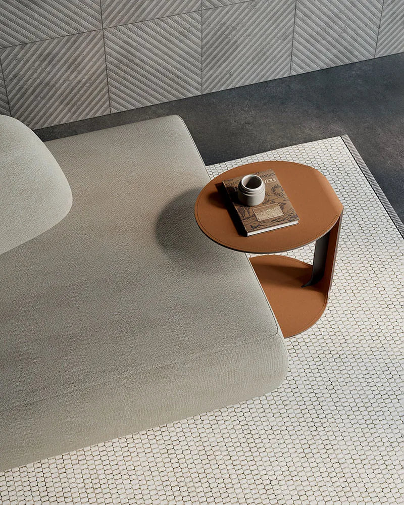 bout de canapé en cuir