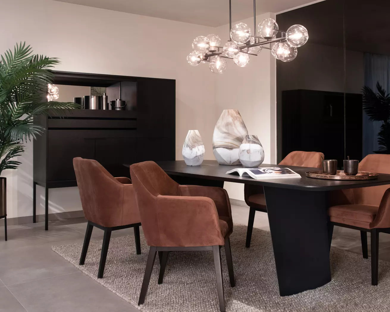 Chaise-Bois-Velours-interieur