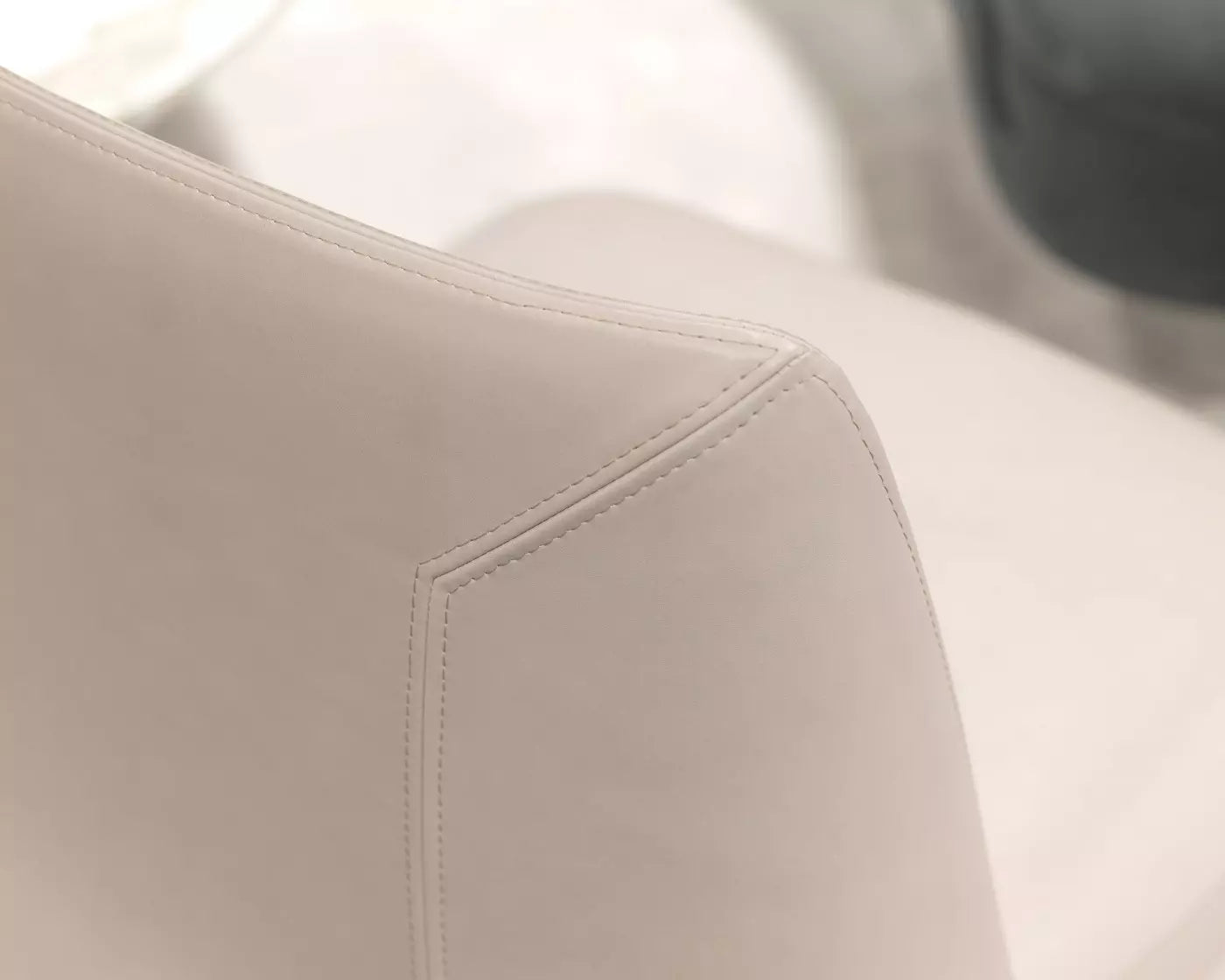 Chaise-Italienne-Design-detail