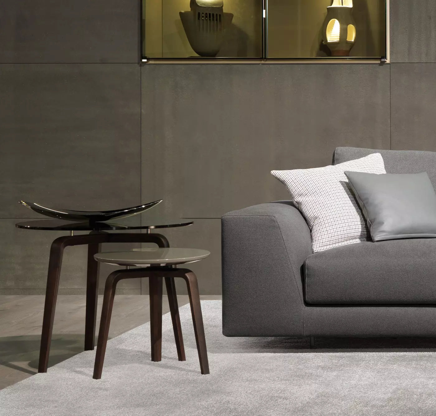 Table-Basse-Design-Triangle-hotel