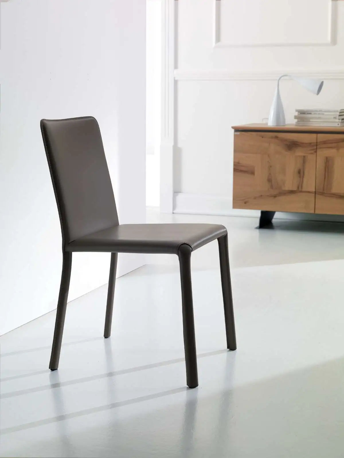 chaise salle à manger design cuir