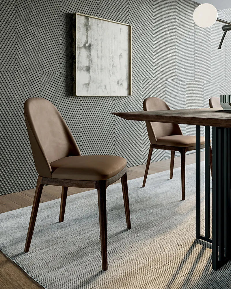 chaise en bois rembourrée