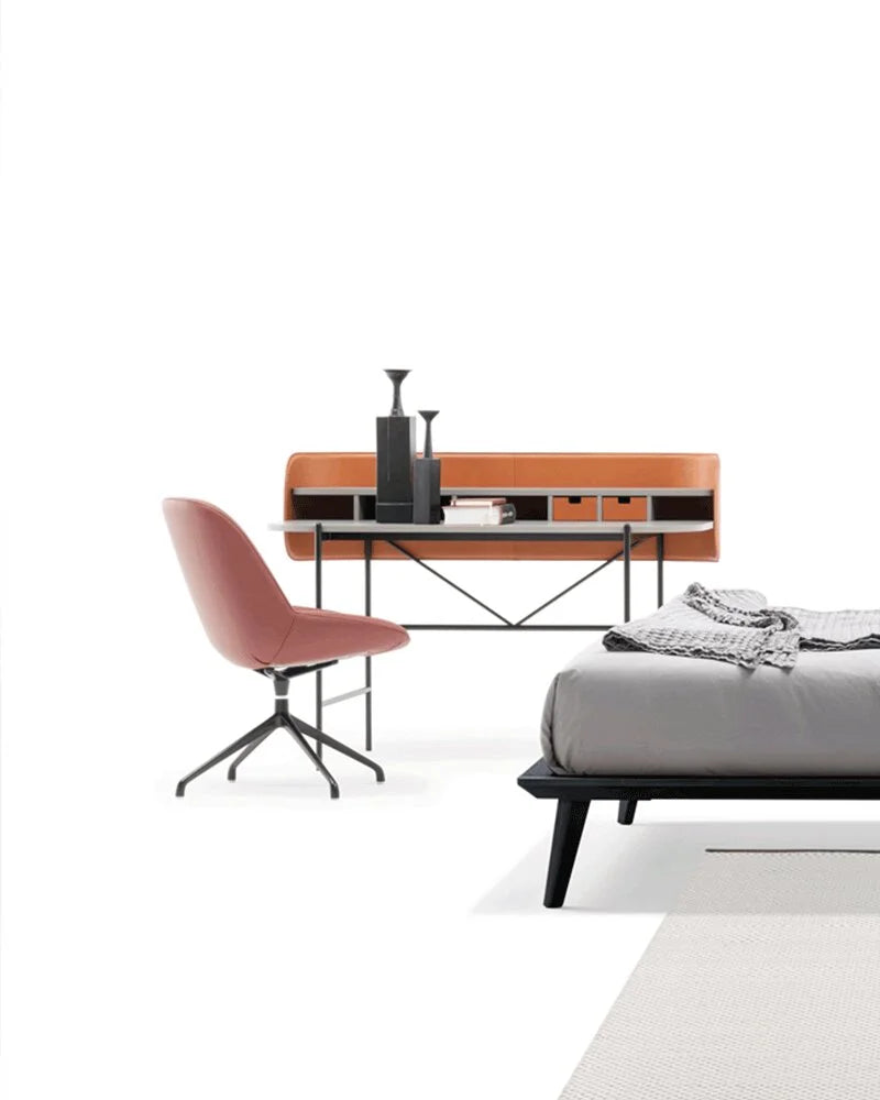 chaise coque pivotante