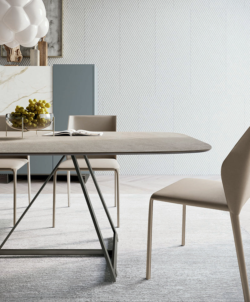 table de salle à manger en bois et métal