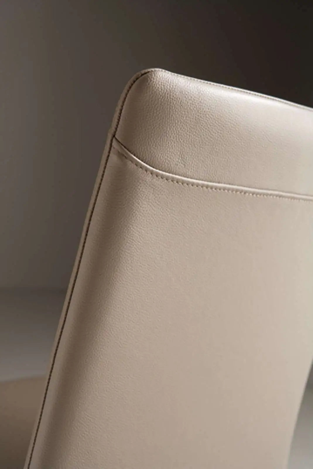 chaise salle à manger design cuir