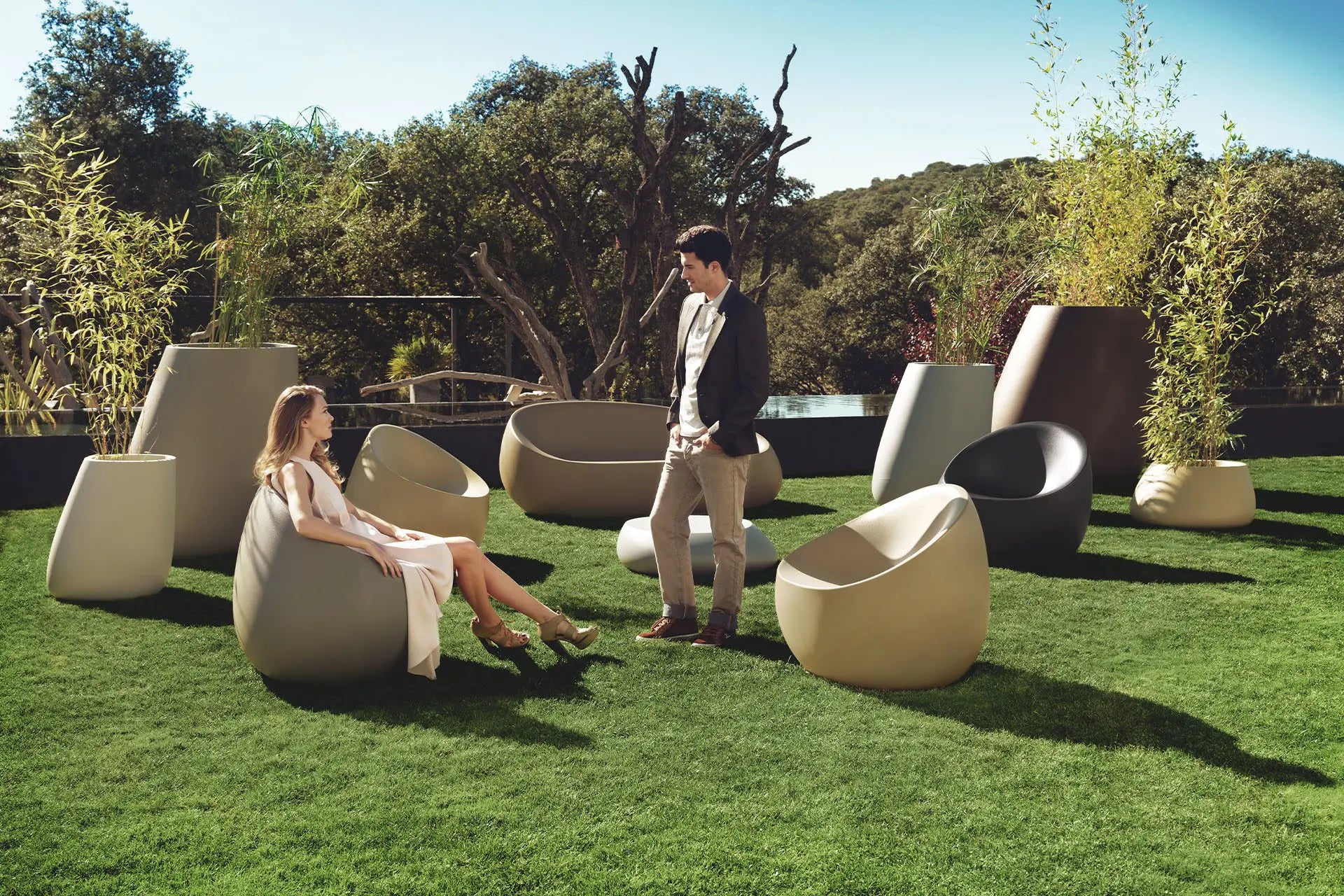 salon-esign-exterieur-vondom-stone