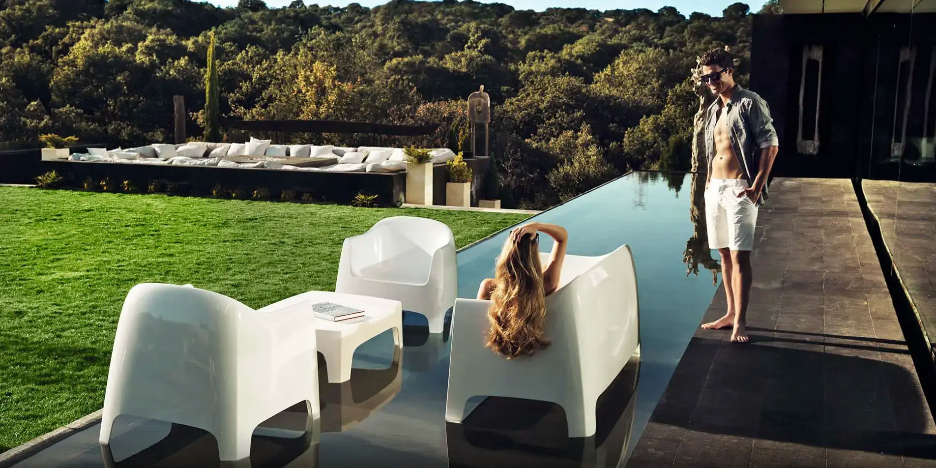 salon-vondom-solid