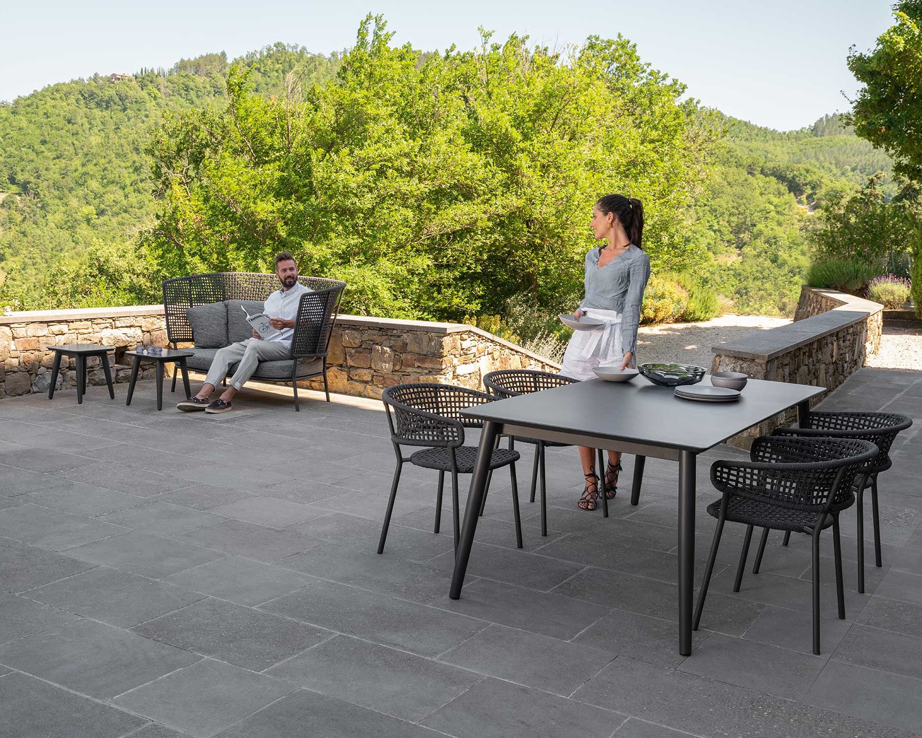 Ensemble_Table_Alu_Extensible_Chaises_Metal_4_Personnes