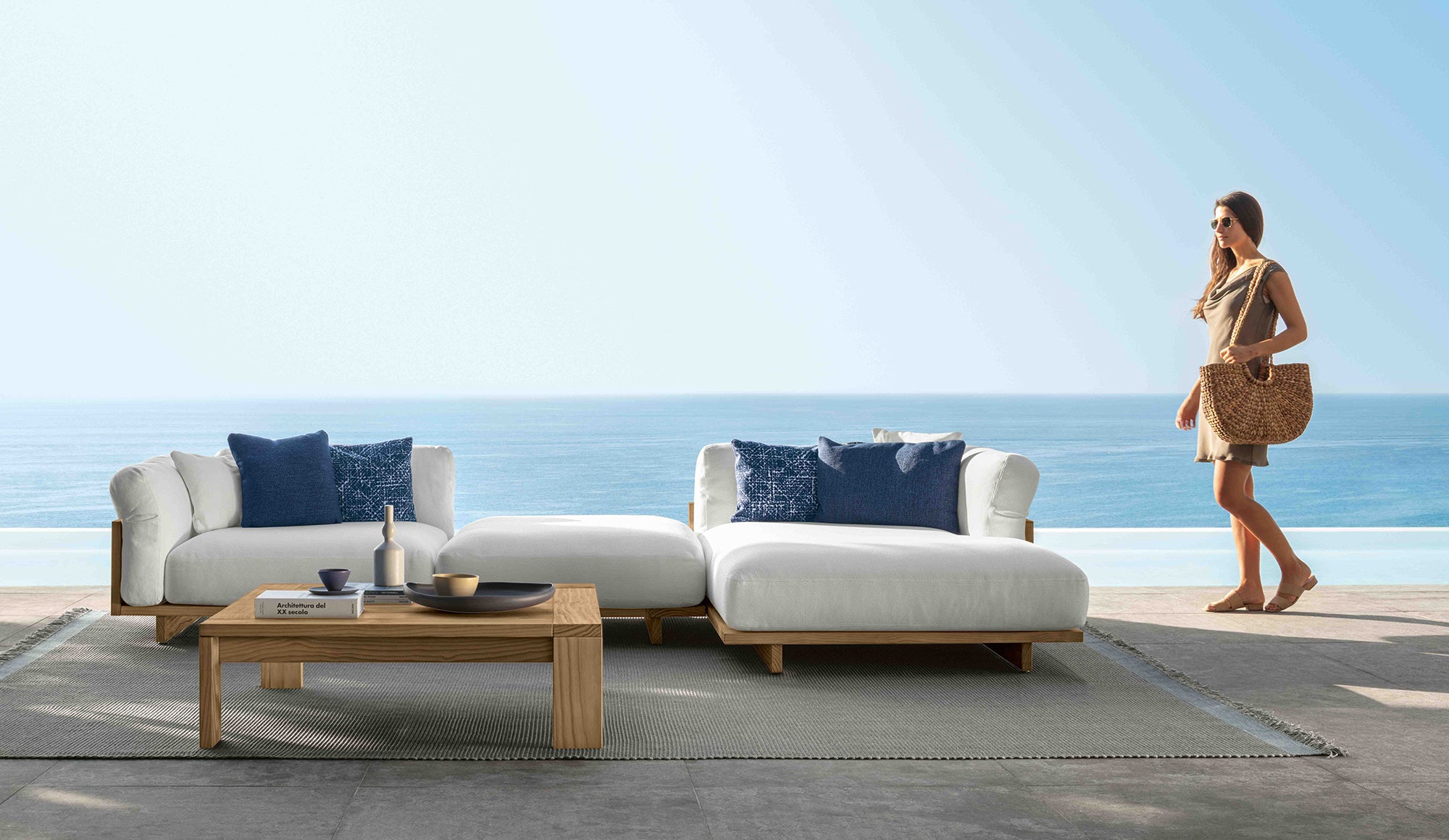 Table_Basse_Bois_Design_Haut_deGamme_exterieur