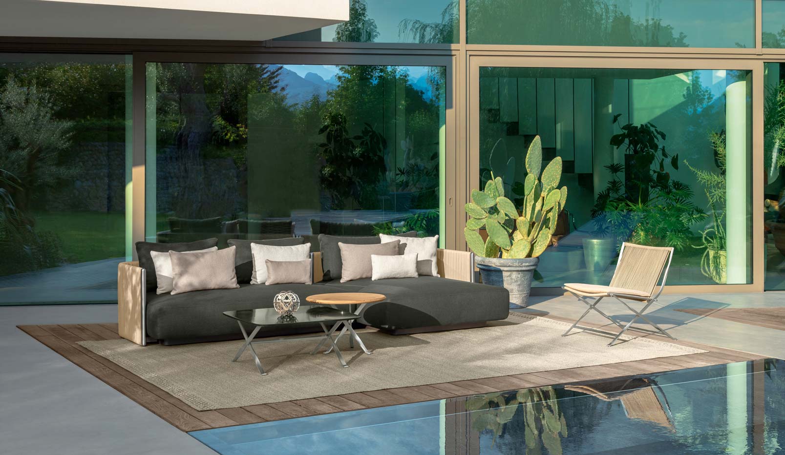 Table_Basse_Pied_Croise_Terrasse