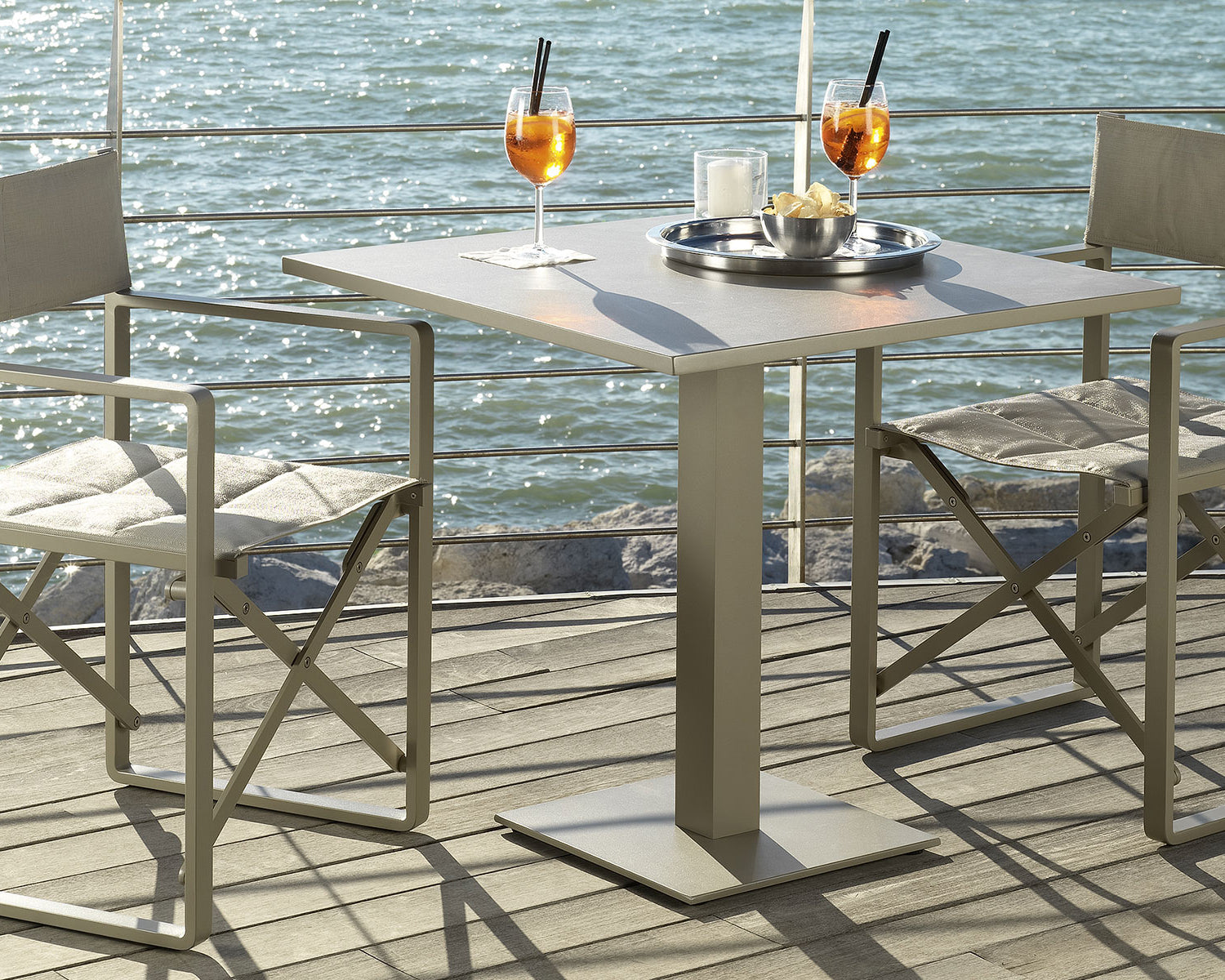 Table_Bistrot_Carree_70X70_talenti_43b38241