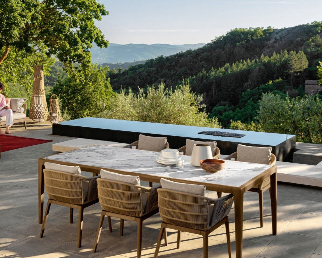 Table_Chaises_Bois_Exotique