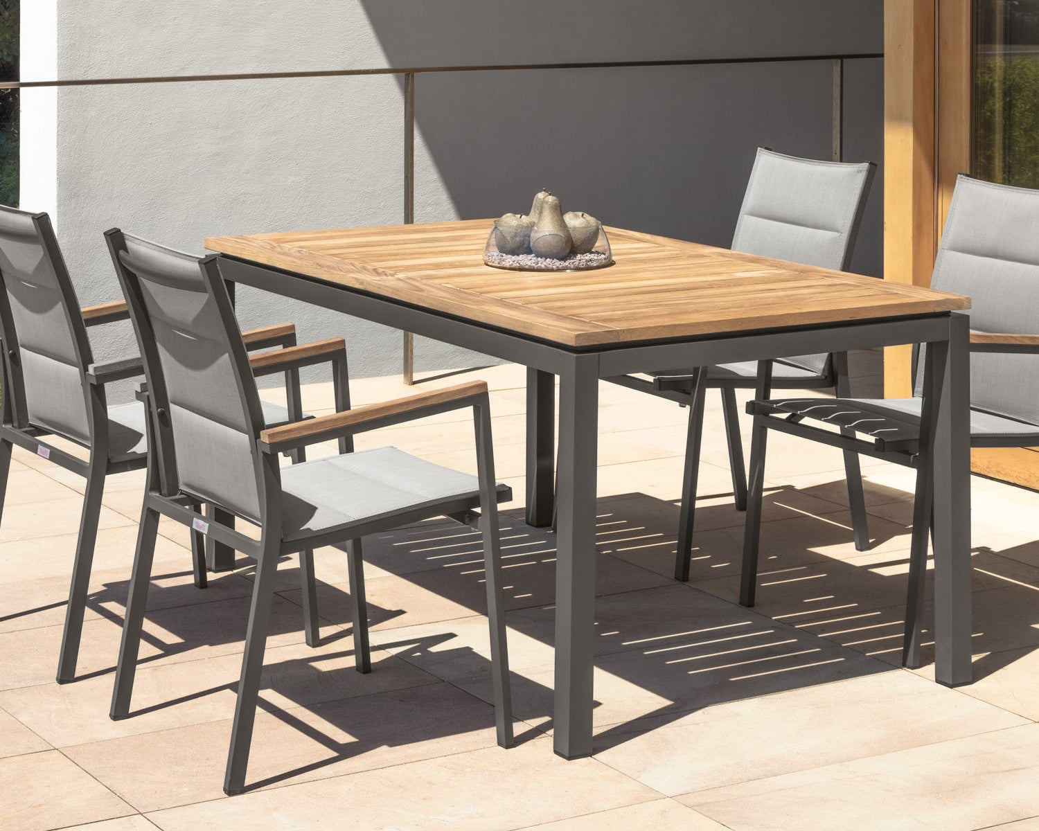 Table_Repas_Chaise_exterieur