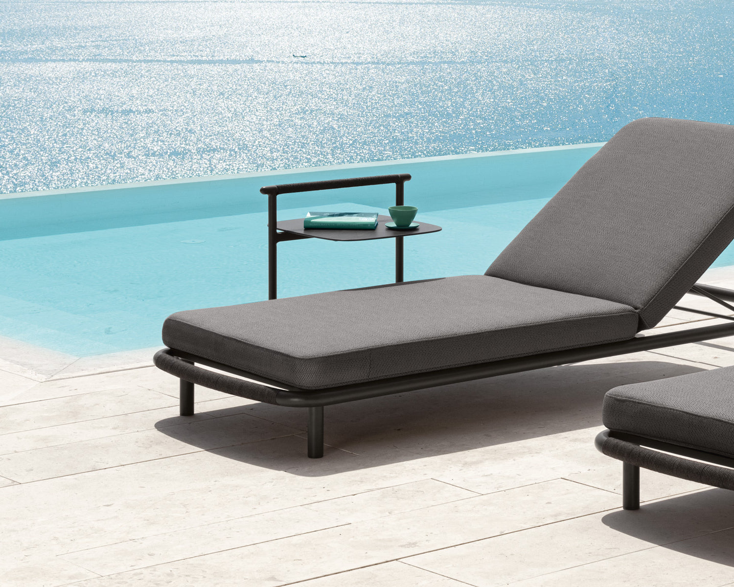 Table_d_Appoint_avec_Poignee
