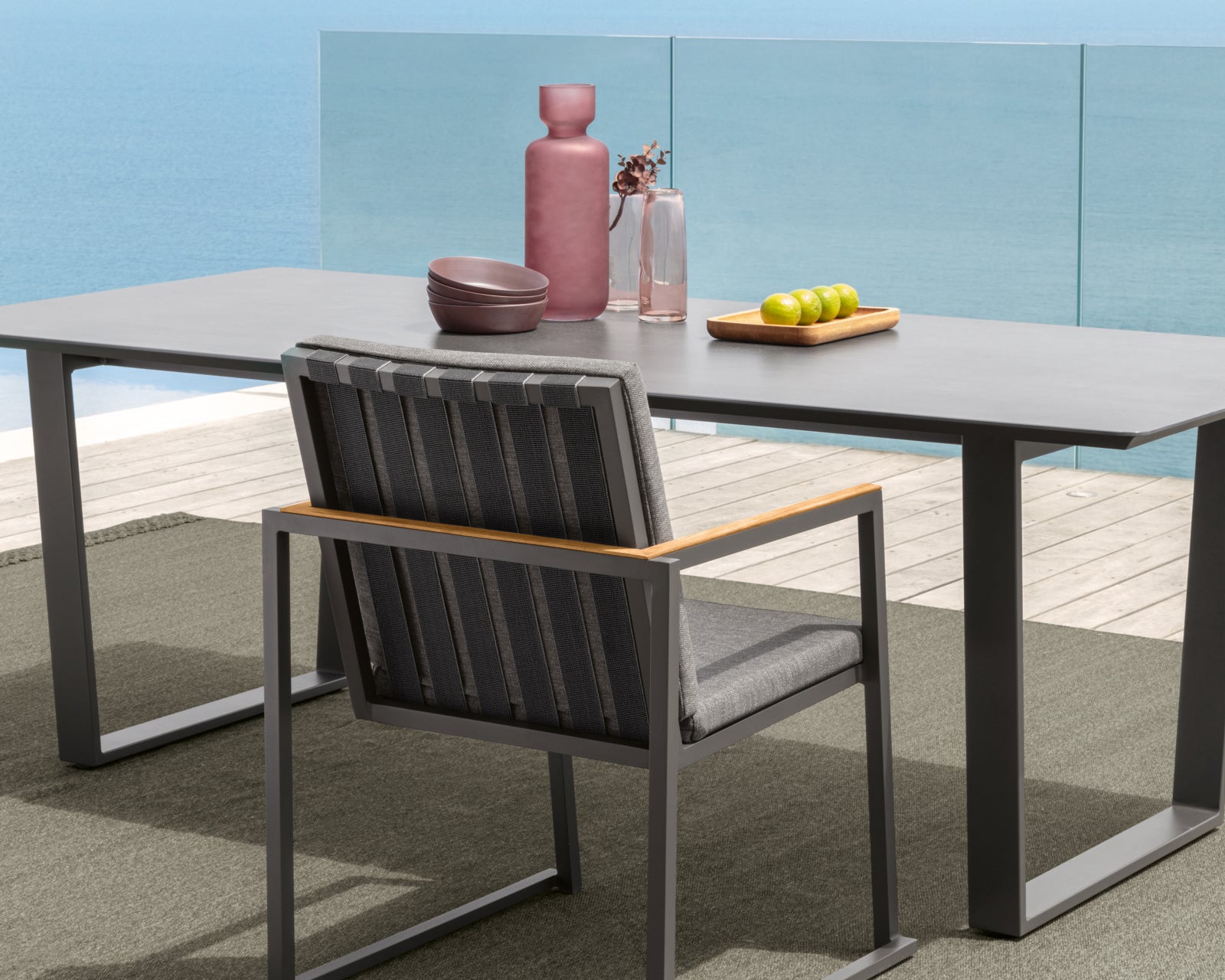 chaise_jardin_deux_pieds
