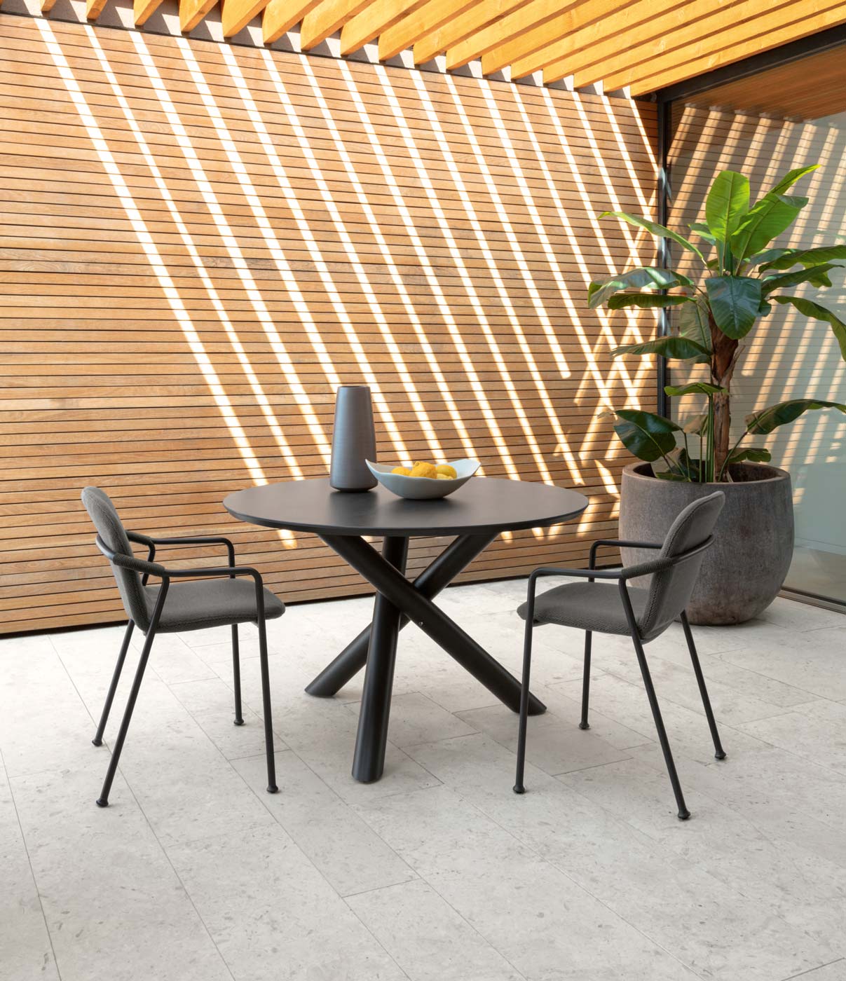 table_exterieur_alu_noir