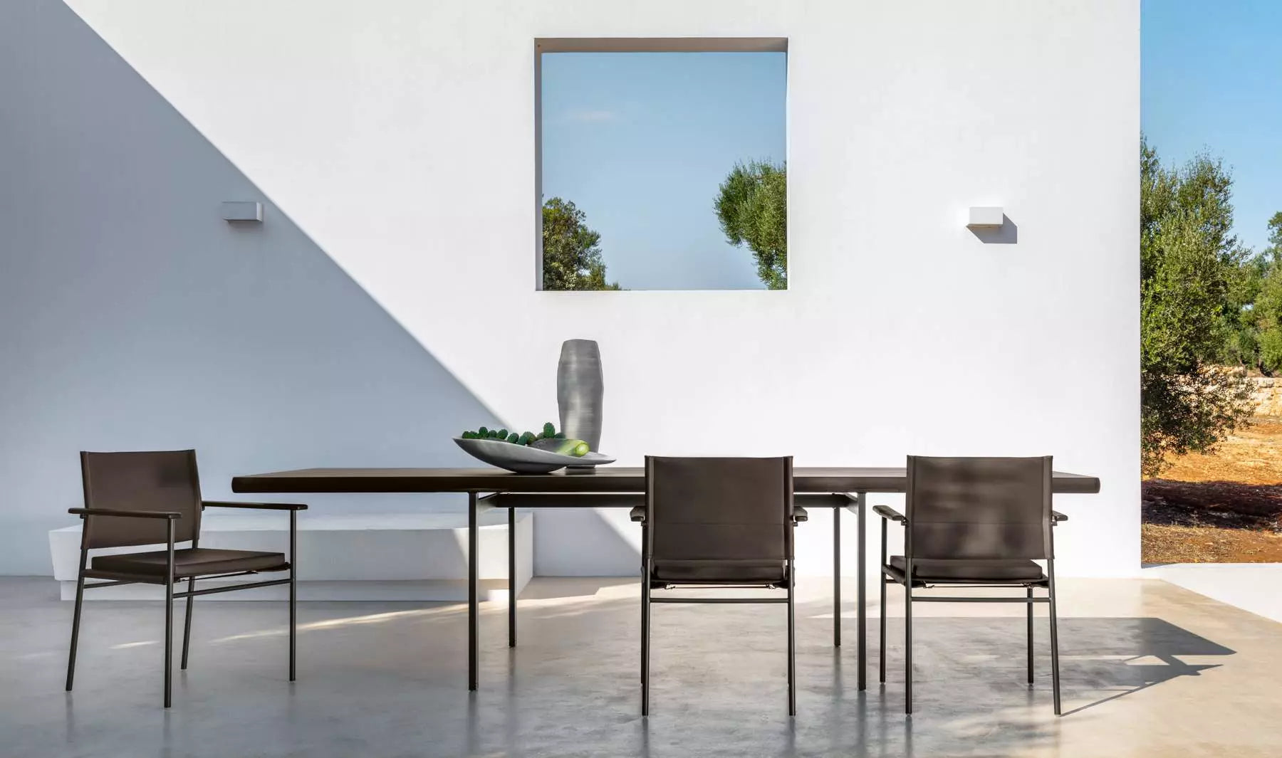 table_exterieur_blanc_bois