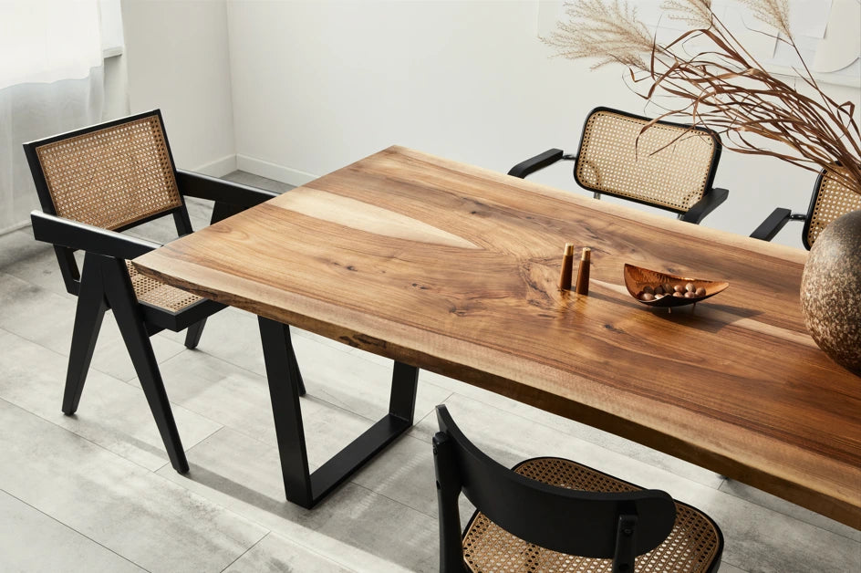Comment traiter une table en bois naturel ?