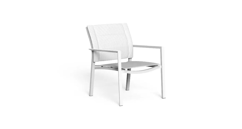 Salon-exterieur-Bord-Piscine-design-pas-cher-chaise-blanche