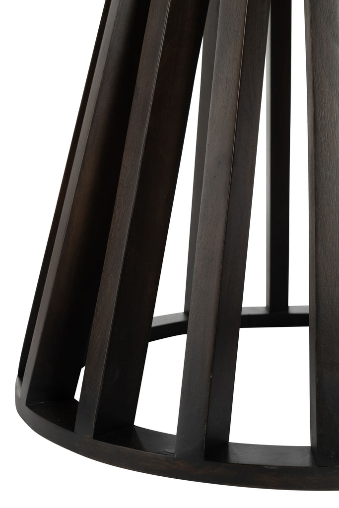 Table-Ronde-Manguier-Massif-interieur